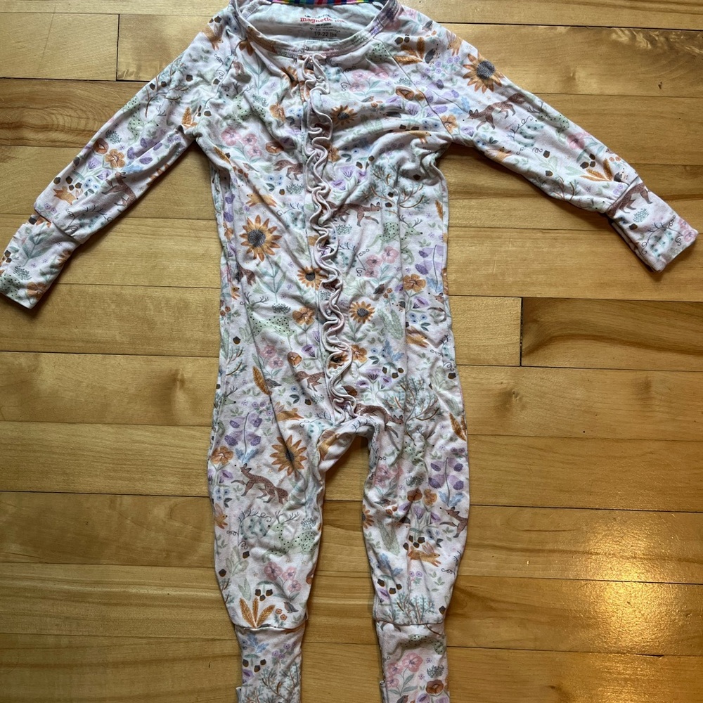 Magnetic me pajamas 9-12 months